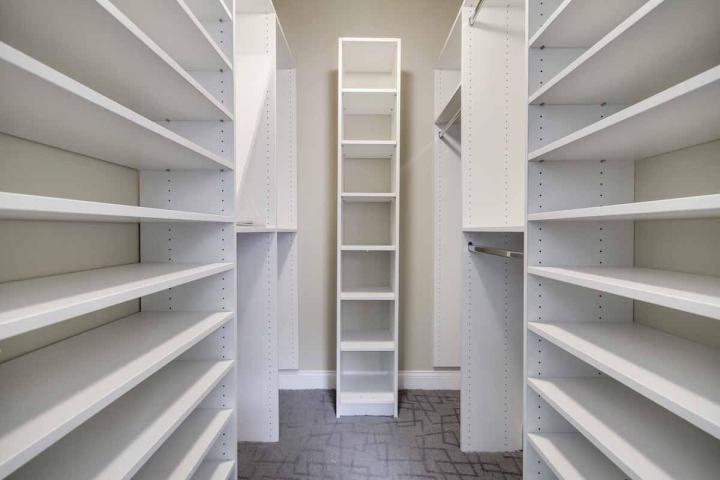 Nous réalisons un aménagement intérieur bien pensé.